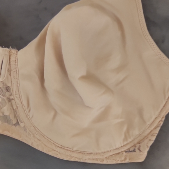 Ellen Tracy Cream Full Coverage Bra - Picture 3 of 5